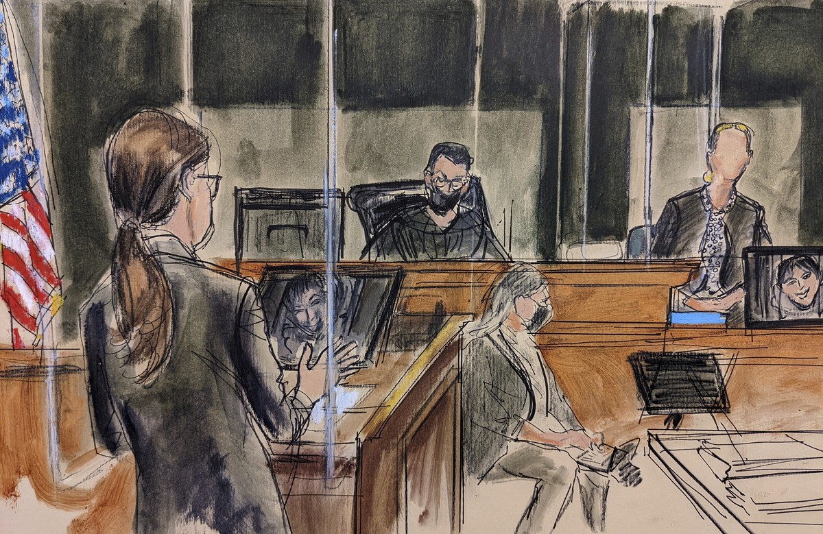 In this sketch, a witness testifying under the pseudonym "Kate," right, is questioned by Assistant U.S. Attorney Lara Pomerantz, left, during Ghislaine Maxwell's sex-abuse trial, Monday ...