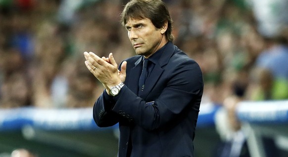 Italien Trainer Antonio Conte schonte seine Stars.