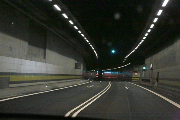 Italien, Urlaub Autobahn A2, Autostrada, Gotthard Tunnel, , *** Italy, vacation A2 freeway, Autostrada, Gotthard tunnel, ,