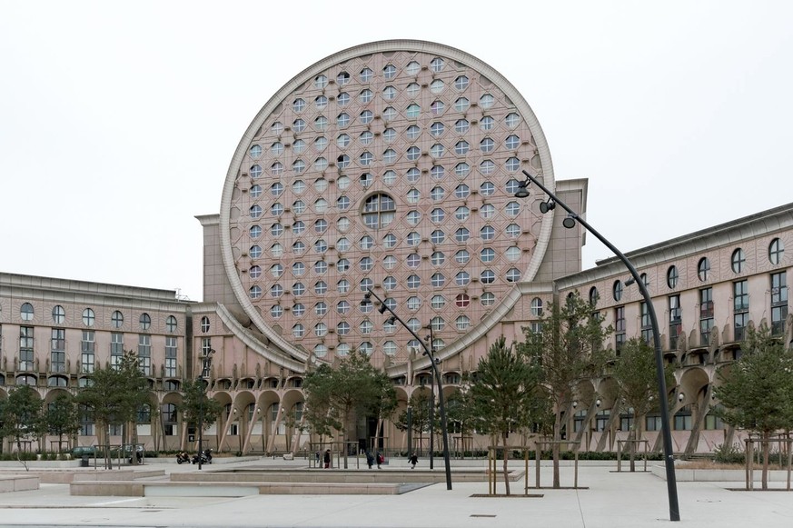 Weird France! Skurrile Gebäude und Strassenattraktionen in Frankreich. https://www.archive-arn.fr/