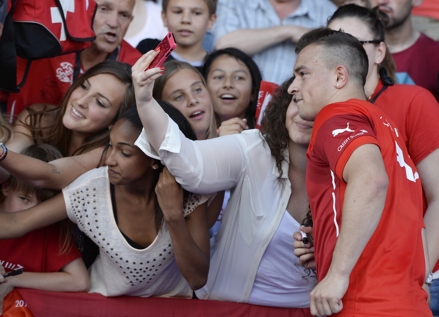 Selfies mit Xherdan, Yeah.