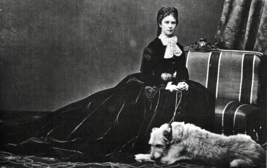 Porträt der Kaiserin Elisabeth alias «Sissi» von 1867. Anbei ihr Lieblingshund Shadow.