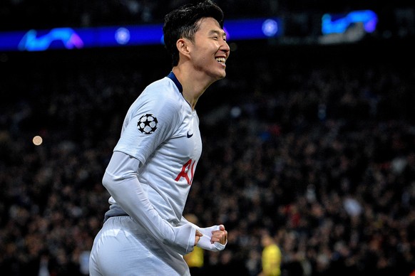 epa07367907 Tottenham&#039;s Heung-min Son celebrates after scoring the 1-0 lead during the UEFA Champions League round of 16 soccer match between Tottenham Hotspur and Borussia Dortmund at Wembley St ...