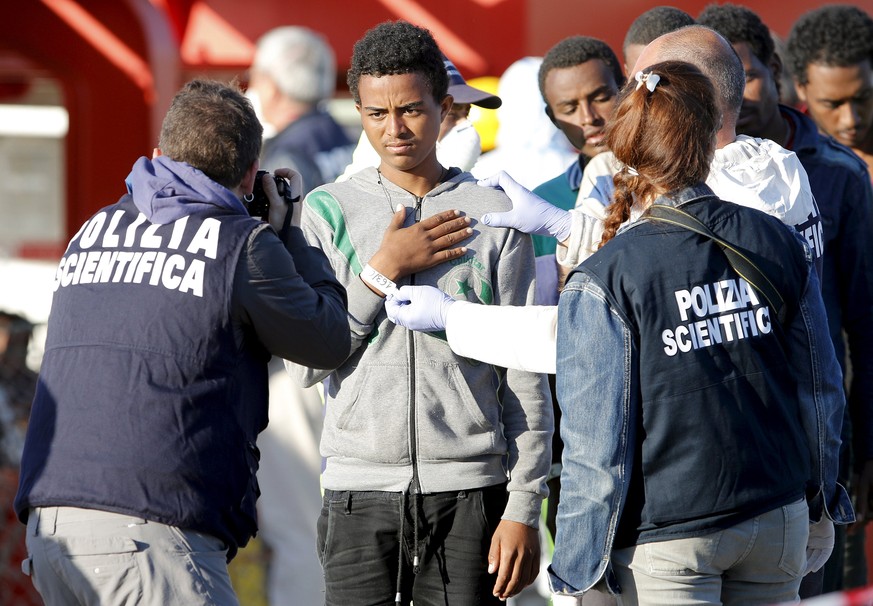 Italien fühlt sich im Zusammenhang mit den Flüchtlingen im Stich gelassen.