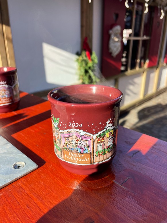Les tasses du marché de Noël de Bâle.