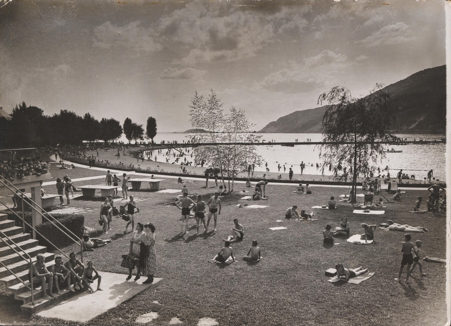 Biel: Das dortige Strandbad gehörte bei seiner Eröffnung in der 30er-Jahren zur absoluten Spitze der schweizerischen Badis. Hier eine Aufnahme aus den frühen 50er Jahren.