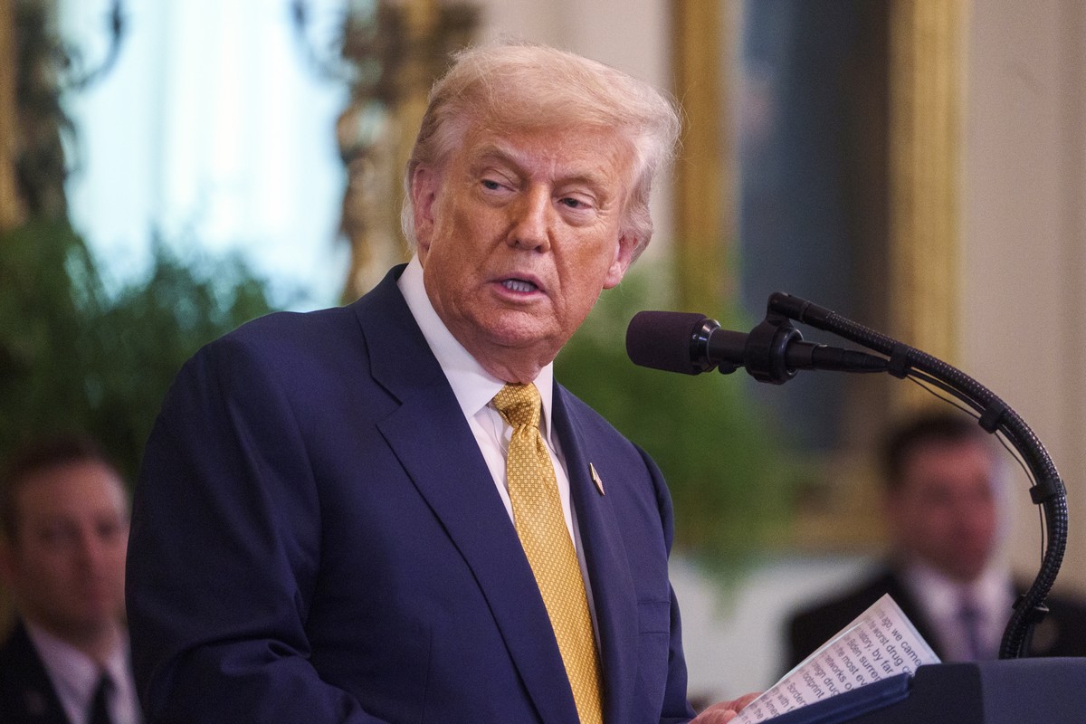 epa12241980 US President Donald Trump speaks during the signing of "Halt All Lethal Trafficking of Fentanyl Act," at the White House, Washington, DC, USA, 16 July 2025. EPA/WILL OLIVER