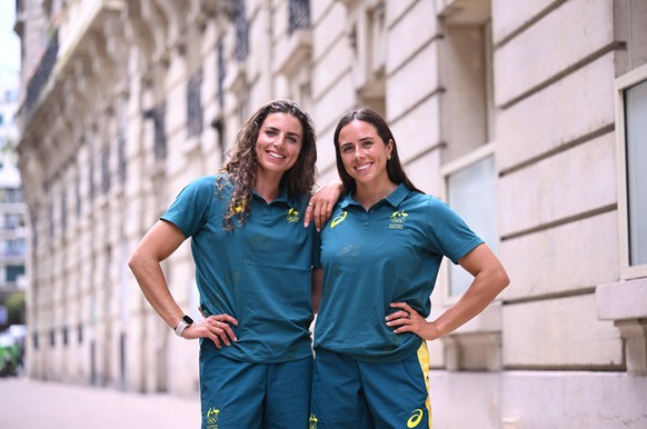 OLY24 CANOE SLALOM PRESSER, Australian Canoe Slalom athletes Jess Fox, Noemie Fox pose for a photograph ahead the Paris 2024 Olympic Games, Olympische Spiele, Olympia, OS Paris, Sunday, July 21, 2024. ...