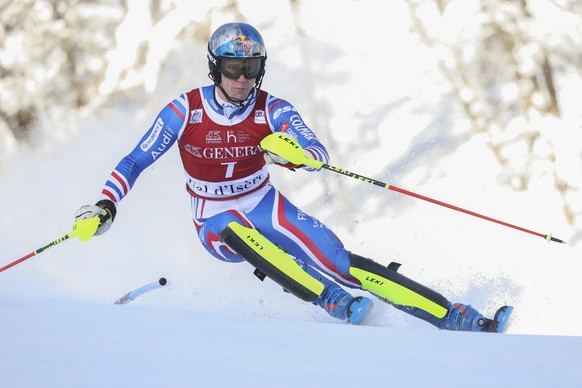 France&#039;s Clement Noel competes in the first run of an alpine ski, men&#039;s World Cup slalom, in Val D&#039;Isere, France, Sunday, Dec. 12, 2021. (AP Photo/Alessandro Trovati)