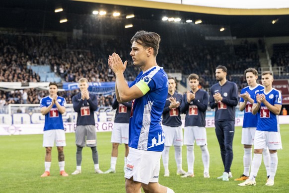 Der Spieler von Luzern, Ardon Jashari wird verabschiedet vor dem Super League Meisterschaftsspiel zwischen dem FC Luzern und dem FC Stade Lausanne-Ouchy vom Dienstag, 21. Mai 2024 in Luzern. (KEYSTONE ...
