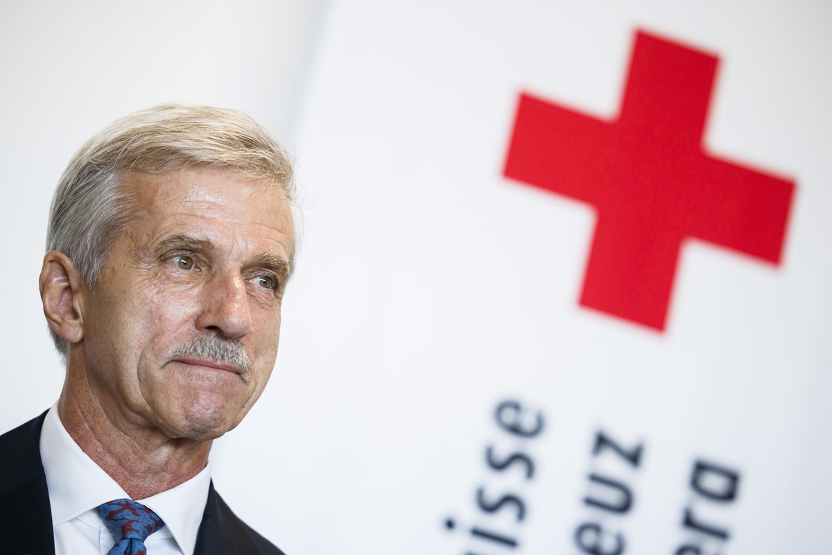Thomas Zeltner, le nouveau president de la Croix-Rouge suisse (CRS) s'exprime lors d'une conference de presse apres sa nomination lors de l'Assemblee Ordinaire de La Croix-Rouge ce same ...