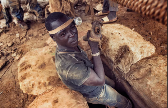 Eine Goldmine in Togo: Berichten zu folge sollen auch Kinder eingesetzt worden sein.