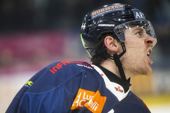 Andre Heim (HCAP) celebrates his 3-1 goal, during the regular season of National League A (NLA) Swiss Championship 2024/25 between HC Ambri Piotta and EHC Kloten at the ice stadium Gottardo Arena, Swi ...