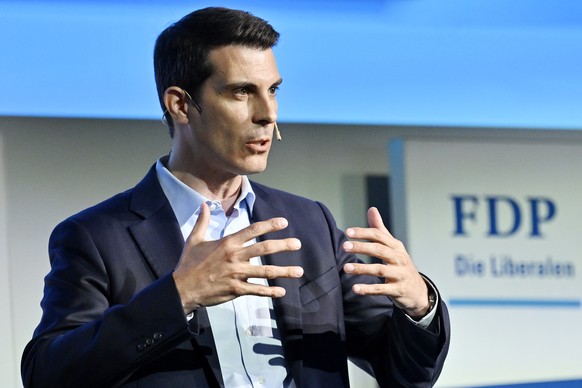 Parteipraesident Thierry Burkart an der FDP-Delegiertenversammlung in Moeriken-Wildegg am Samstag, 17. Juni 2024. (KEYSTONE/Walter Bieri )