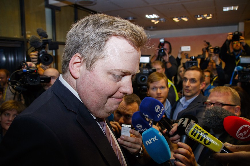 epa05601659 YEARENDER 2016 APRIL
Sigmundur David Gunnlaugsson, outgoing Icelandic Prime Minister, arrives to attend party meetings on a new government, at the Althingi, Iceland&#039;s parliament, in R ...