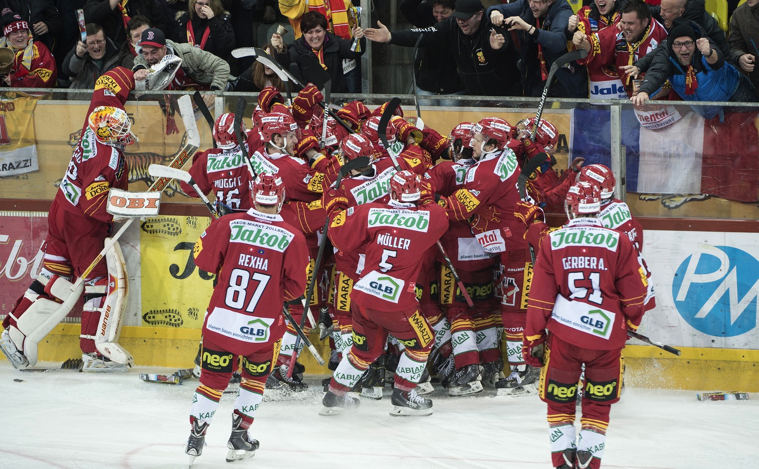 Die SCL Tigers feiern den zweiten Sieg im zweiten Spiel gegen die Lakers.