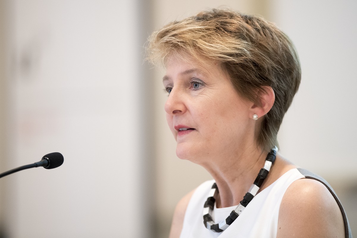 Bundesraetin Simonetta Sommaruga, Vorsteherin Eidgenoessisches Justiz und Polizeidepartement spricht waehrend eine Diskussionsveranstaltung ueber "ein PACS fuer die Schweiz?", am Donnerstag, ...