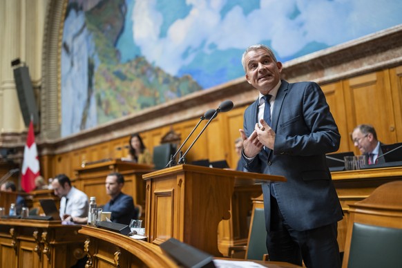 Nach 115 Votantinnen und Votanten spricht Bundesrat Beat Jans zur Volksinitiative &quot;Keine 10-Millionen-Schweiz! (Nachhaltigkeitsinitiative)&quot;, an der Herbstsession der Eidgenoessischen Raete,  ...