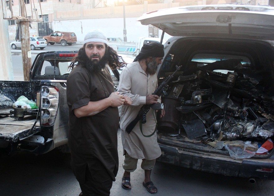 IS-Milizen in Rakka (Archivaufnahme)