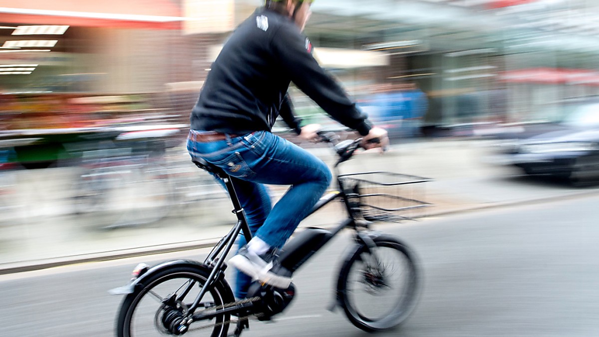E-Biker verletzt sich in Sarmenstorf AG bei Unfall lebensgefährlich