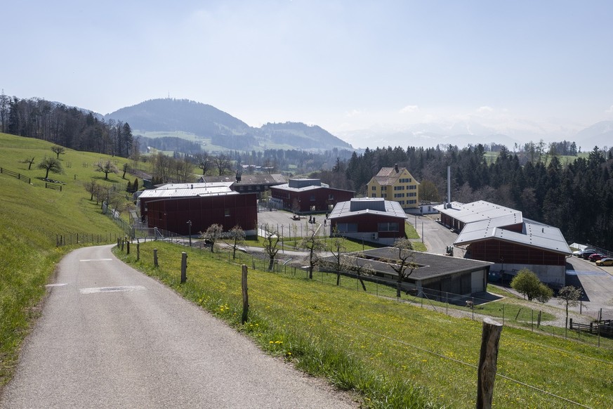 Blick auf den Erweiterungsbau des Vollzugszentrum Bachtel (VZB), einer kantonalen Institution in der Straffaellige ihre Freiheits- und Ersatzfreiheitsstrafen im offenen Vollzug verbuessen, anlaesslich ...