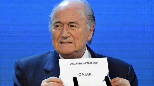 1660|1031|Unbekannt|(FILE) A file picture dated 02 December 2010 shows FIFA President Joseph S. Blatter announcing that Qatar will be hosting the 2022 Soccer World Cup during the FIFA 2018 and 2022 World Cup Bid Announce ...