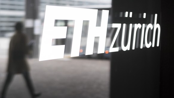 Das Logo der ETH Zuerich beim Standort Hoenggerberg der ETH Zuerich, am Donnerstag, 9. Februar 2017. Die ETH informiert an einem Mediengespraech ueber die zukuenftige Ausrichtung der Hochschule. (KEYS ...