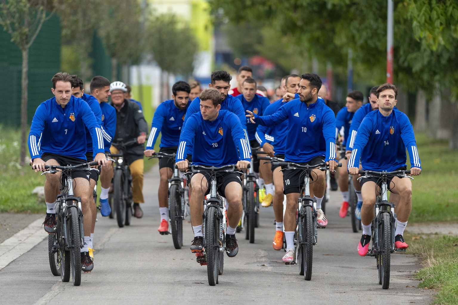 FC Basel&#039;s players with Luca Zuffi, Fabian Frei, Samuele Campo and Valentin Stocker, form left, during a training session the day before the UEFA Europa League third qualifying round soccer match ...