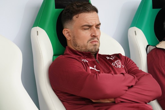 Fussball, Länderspiel: Schweiz vs. Österreich - Testspiel, Herren, St. Gallen, Kybunpark: Schweizer Xherdan Shaqiri auf der Ersatzbank gegen Österreich im letzten Testspiel vor der UEFA EURO, EM, Euro ...