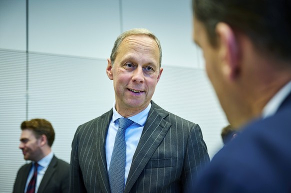 Hendrik Hoppenstedt EUR, Deutschland, Berlin, 07.10.2025: Hendrik Hoppenstedt CDU im Gespr�ch kurz vor Er�ffnung der Faraktiossitzung der CDU/CSU im Deutschen Bundestag. *** Hendrik Hoppenstedt EUR, G ...