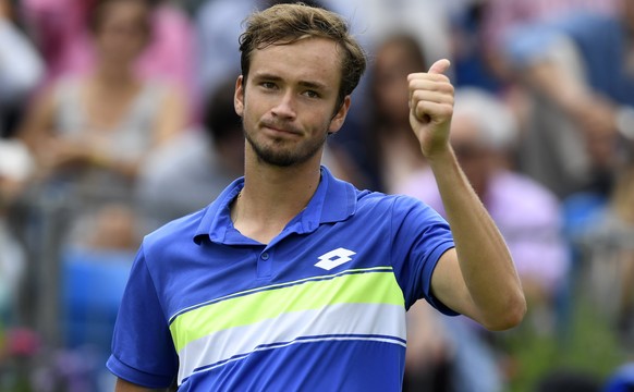 epa06043788 Russia&#039;s Daniil Medvedev celebrates after winning against Australia&#039;s Thanasi Kokkinakis during their second round tennis match of the Aegon tennis championships at Queen&#039;s  ...