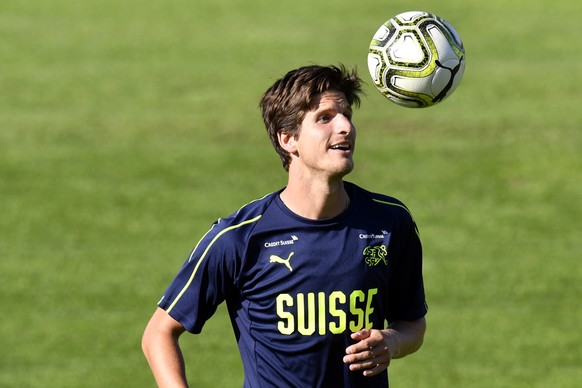 Timm Klose beim Training mit der Schweizer Fussball-Nationalmannschaft in Freienbach (SZ) am Mittwoch, 5. September 2018. (KEYSTONE/Walter Bieri)