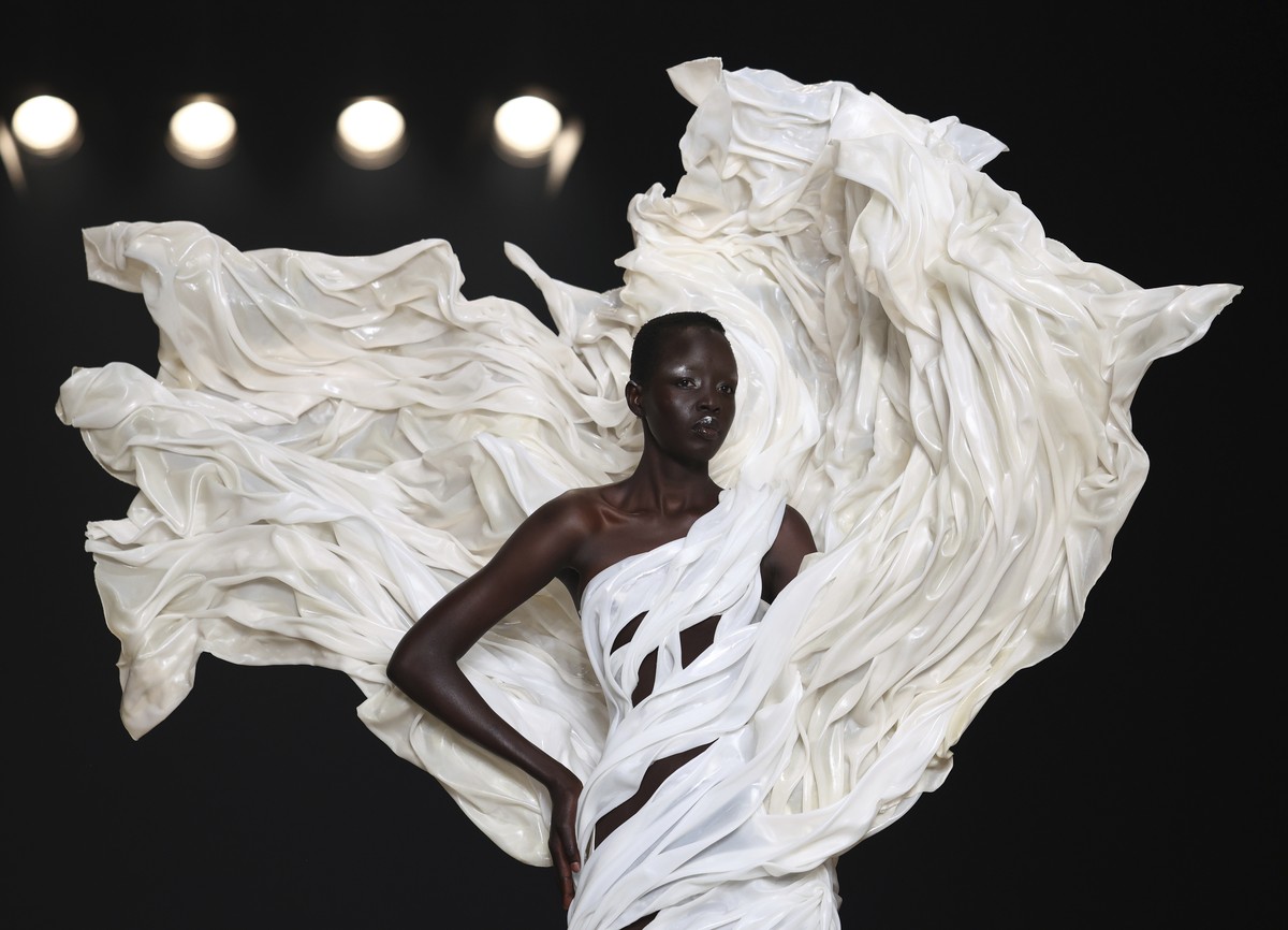 A model wears a creation as part of the Iris van Herpen Fall-Winter 2025/26 Haute Couture collection presented Monday, July 7, 2025, in Paris. (AP Photo/Tom Nicholson)
France Fashion Iris van Herpen F ...