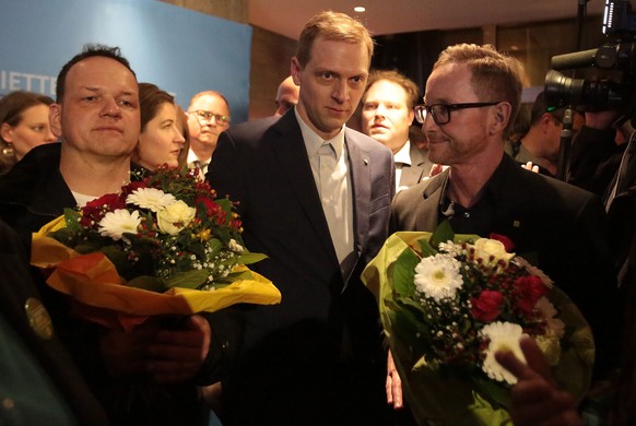 Anhänger von Henriette Reker feiern ihren Wahlsieg.