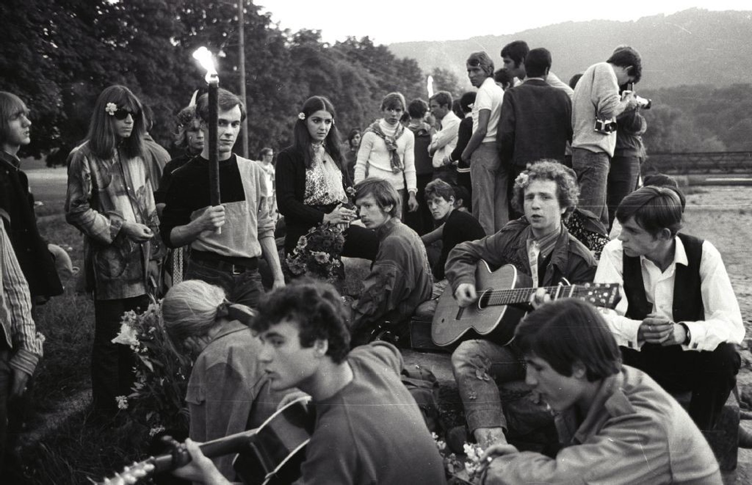 Hippies auf der Allmend in Zürich, 1967 Love-In