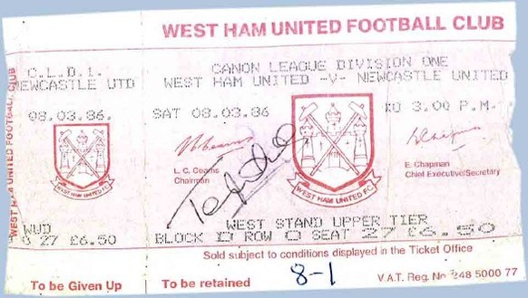 Andenken an einen historischen Nachmittag: Ein von West-Ham-Stürmer Tony Cottee signiertes Matchbillet.