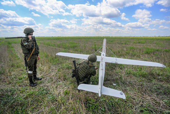 Ukraine Russia Military Operation Southern Direction 8203270 27.05.2022 Servicemen of Russian armed forces prepare an Orlan-10 unmanned aerial vehicle in the course of Russia s military operation in U ...