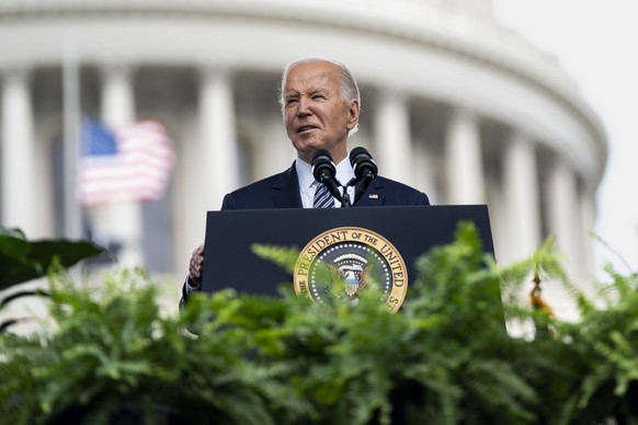 epa11342858 US President Joe Biden speaks during the National Peace Officers? Memorial Service at the U.S. Capitol in Washington, DC, USA, 15 May 2024. EPA/BONNIE CASH / POOL