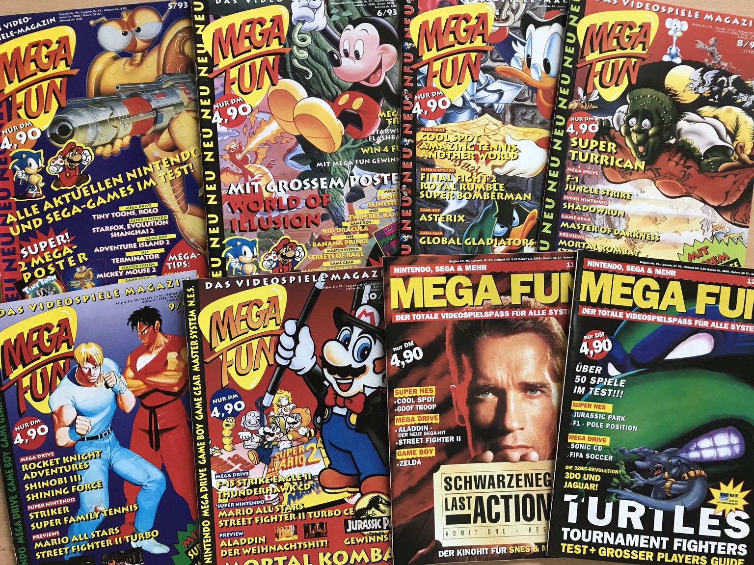 Die ersten Ausgaben der «Mega Fun».