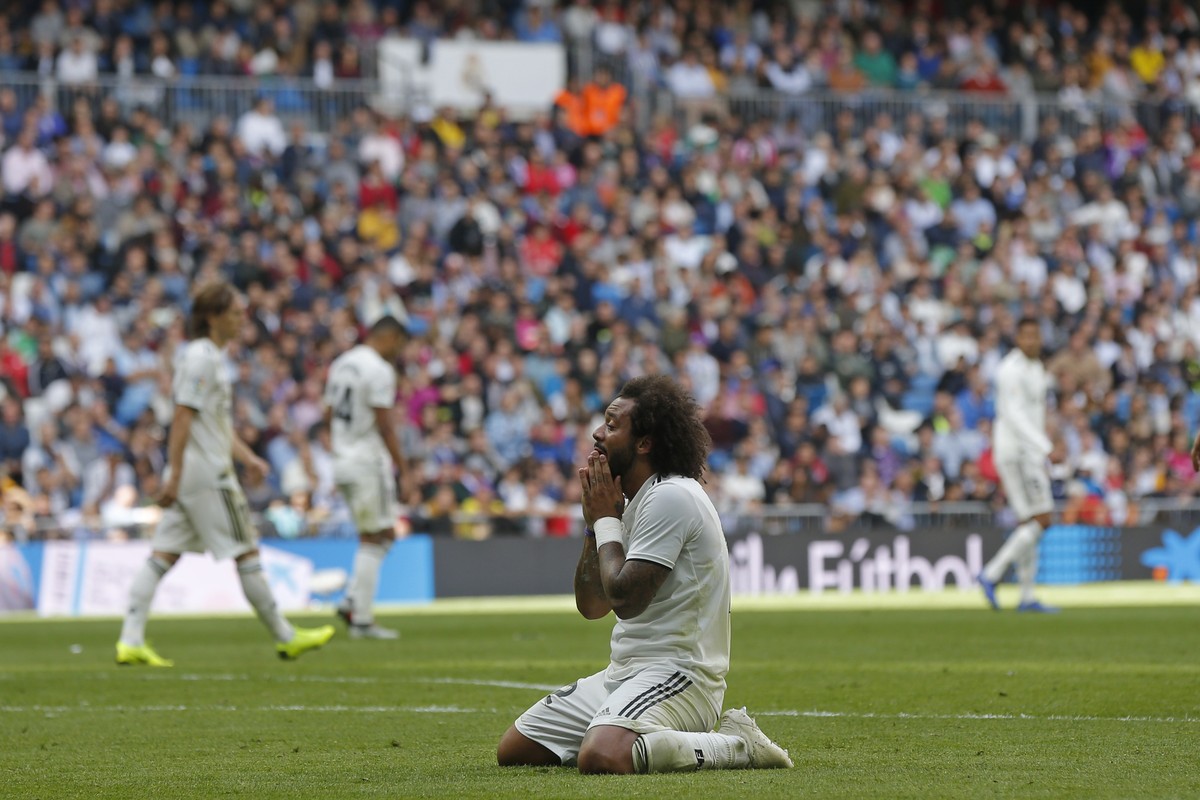 Real Madrid's Marcelo reacts after a missed opportunity during a Spanish La Liga soccer match between Real Madrid and Levante at the Santiago Bernabeu stadium in Madrid, Spain, Saturday, Oct. 20, ...