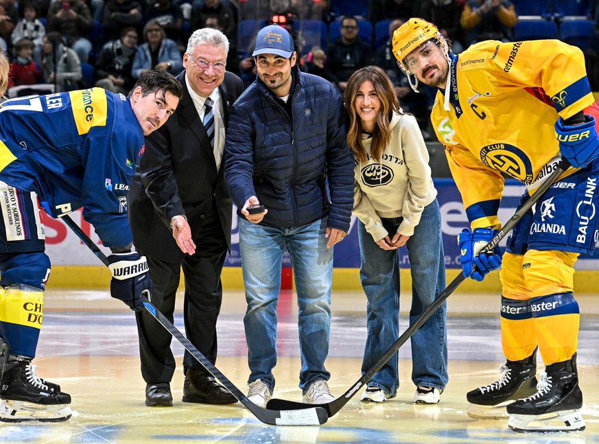 Opening faceoff with Dario Buergler (HCAP), president Filippo Lombardi, Andres Ambuhl and PostFinance Top Scorer Matej Stransky (HCD), during the regular season of National League A (NLA) Swiss Champi ...