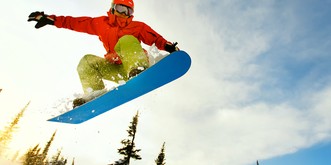 Freizeitsport und Alkohol: Snowboarder trinken am meisten, Fussballer ziemlich wenig