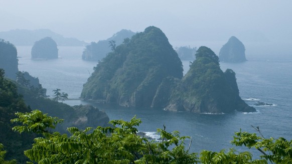 beautiful Dogashima Islands, Izu Peninsula, Japan , 3224337.jpg, dogashima, japan, island, rock, gulf ocean, summer, tropical, mist, foggy, mist, wet, atmosphere, fresh, paradise, resort, beach, season.. .