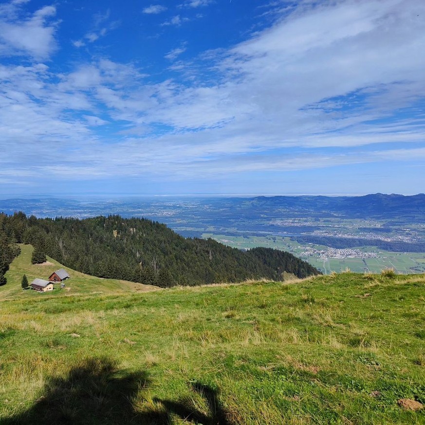 Rauszeit Wandern über dem Nebel Schweiz Lauihöchi