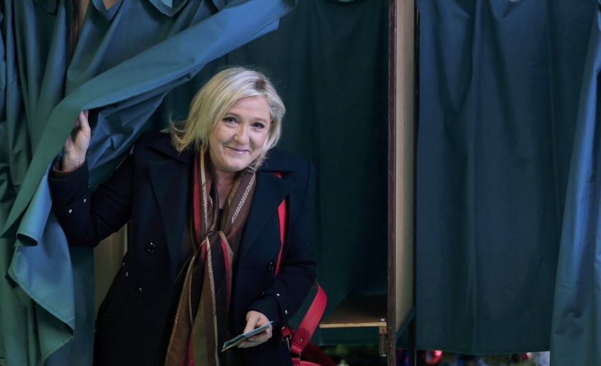 Gegen Marine Le Pen wird wegen&nbsp;«Verbreitung von Gewalt-Bildern» ermittelt.