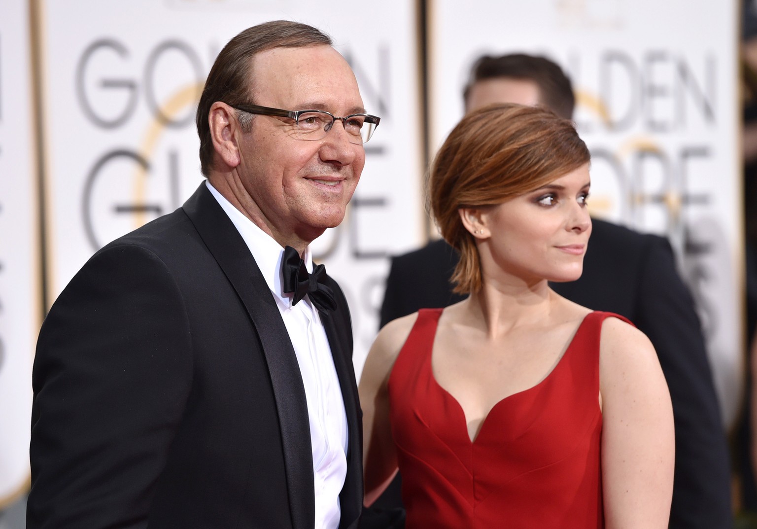 Wenn Kevin Spacey nicht Frank Underwood spielt, sieht er richtig menschenfreundlich aus. Hier an der Seite von Kate Mara.