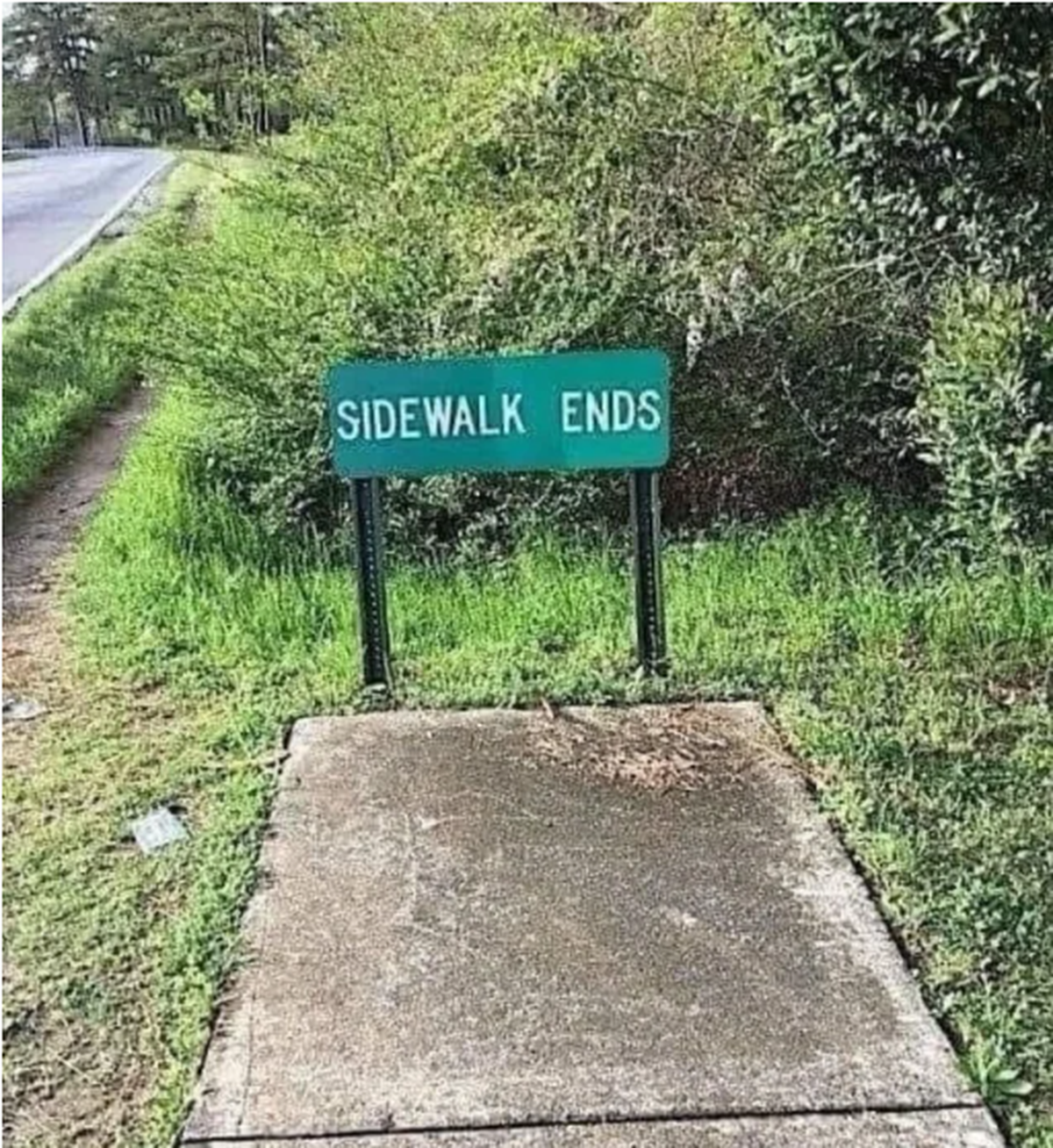 Lustiges Schild: Weg endet hier.
