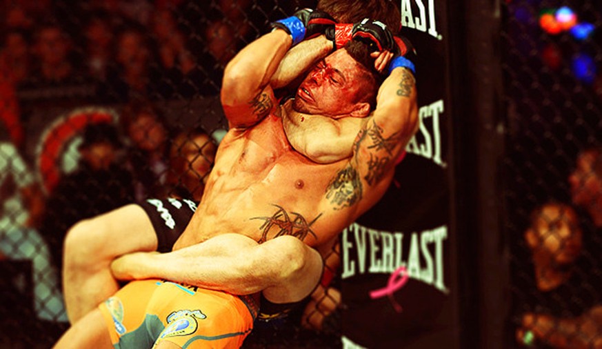 In seinem letzten professionellen Kampf wird War Machine bei «Bellator 104» von Ron Keslar besiegt.