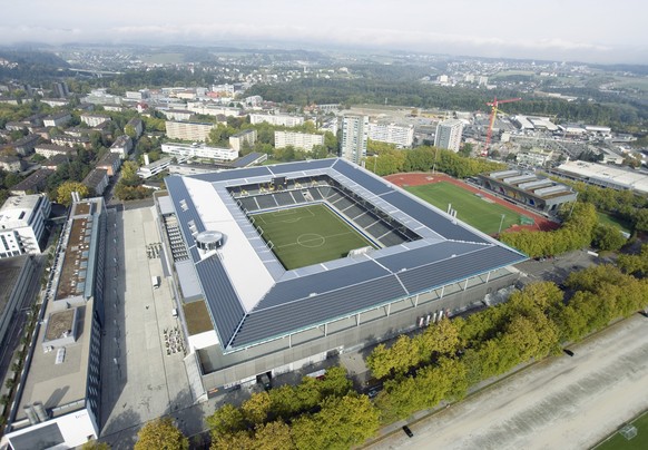 Luftaufnahme des Fussball-Stadions Stade de Suisse in Bern, Schweiz, am 1. Oktober 2007. Das Stadion mit einer Kapazitaet von 32&#039;000 Sitzen wird als eines der acht Stadien an der UEFA EURO 2008 g ...