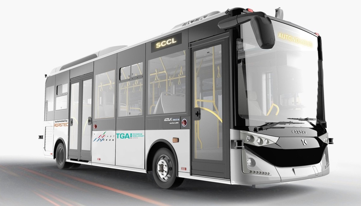 Développé par les entreprises turques Arsan et Adastec, le bus baptisé «Artour» est le premier «grand» bus conçu pour la conduite autonome en Suisse, selon la société.
